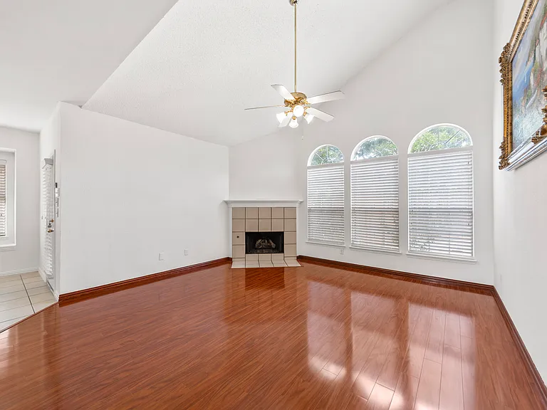 764 Whitman Pl — Photo 6