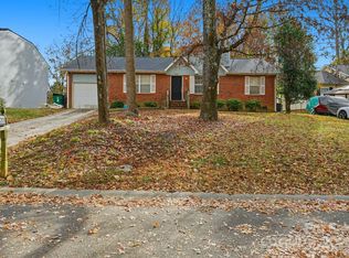 6600 Cool Water Ct, Charlotte, NC 28215