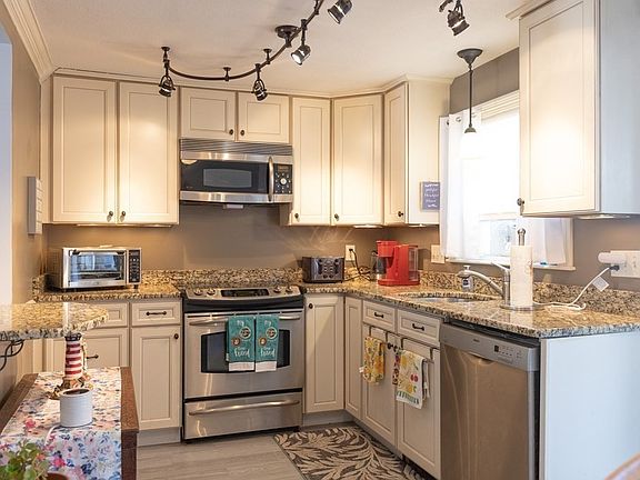 5th image of 10-10B Washington Park Dr #5