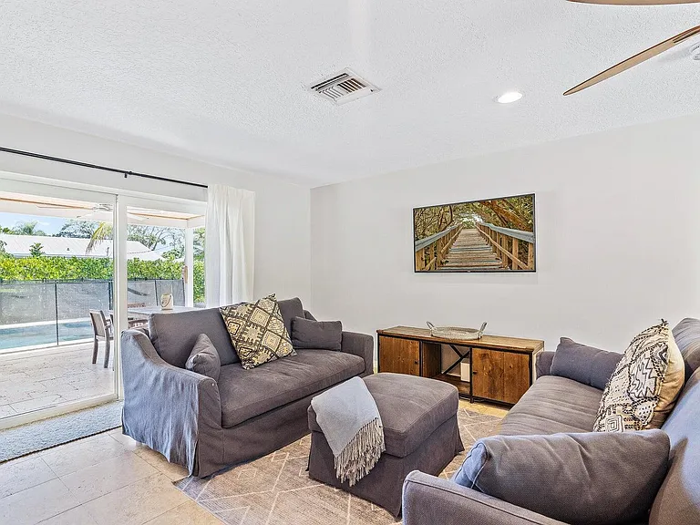 356 Mars Ave — Photo 16
