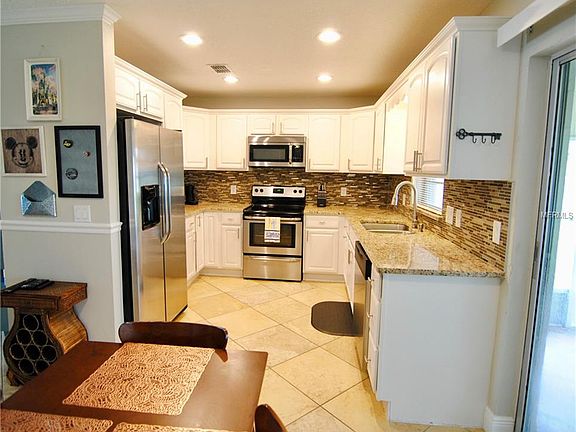 4th image of 1621 Les Ct