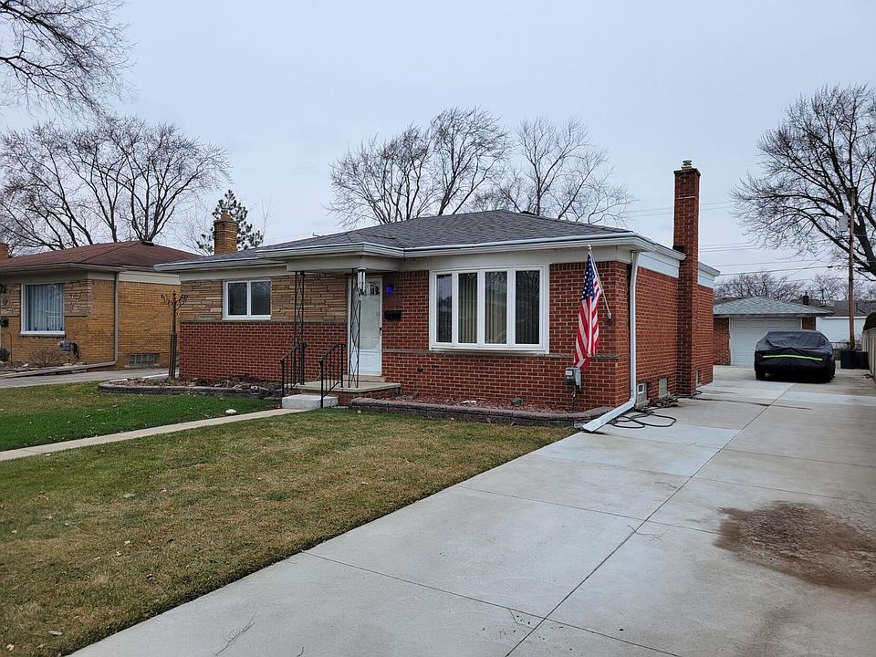 1st image of 21405 Centennial St