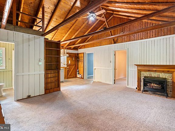 3rd image of 1026 Golden West Way