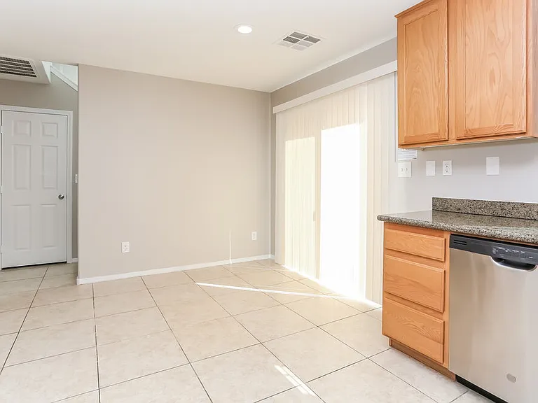 8329 Wildwood Glen Dr — Photo 6