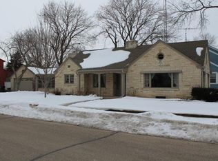 400 Summit Ave, Burlington, WI 53105