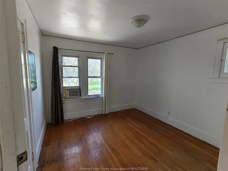 3046 Alexander Ave #UPPER — Photo 9