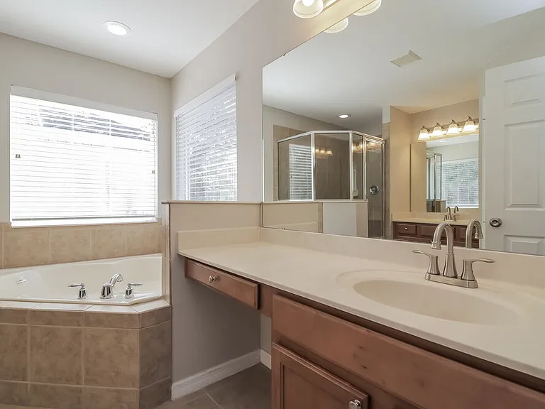 9540 Piccadilly Sky Way — Photo 12