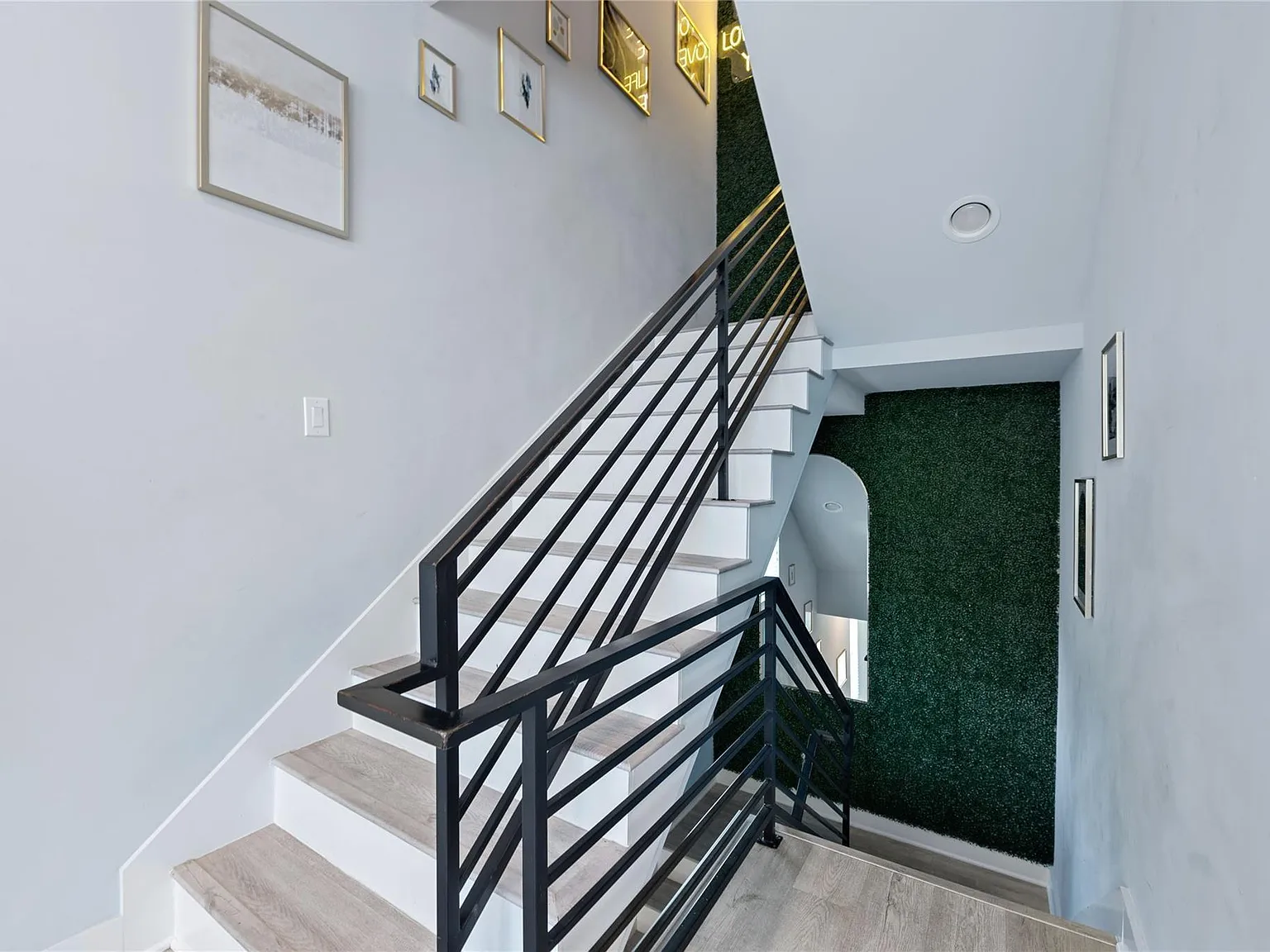 3 bed, 3.0 bath, 1891 sqft, $2,250 — Photo 4