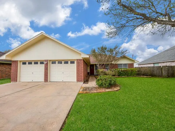 2603 Sue St, El Campo, TX 77437