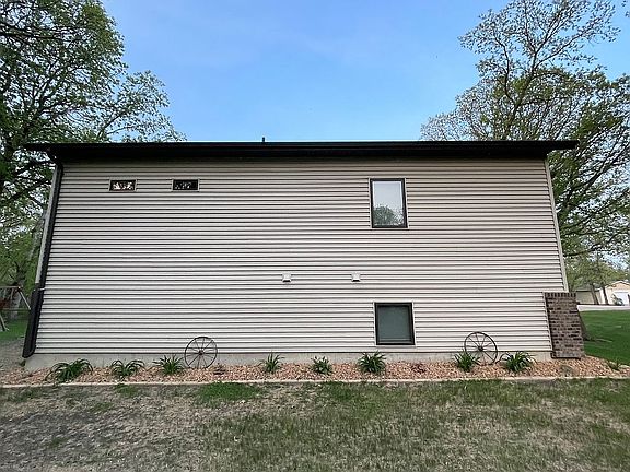 Side landscaping 