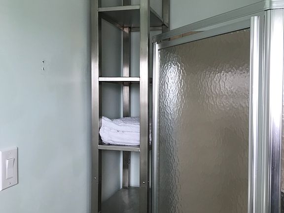3rd image of 807 E 8th St #309