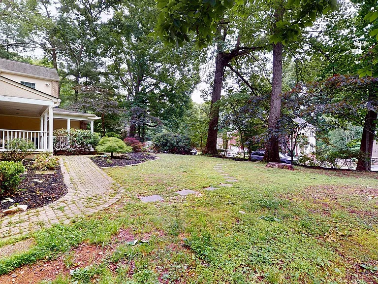 5803 Hall St — Photo 33