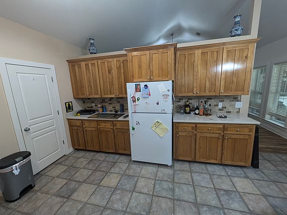 4th image of 3416 Holt Cir