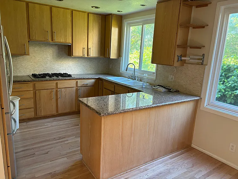 1837 Parnell Ave — Photo 8