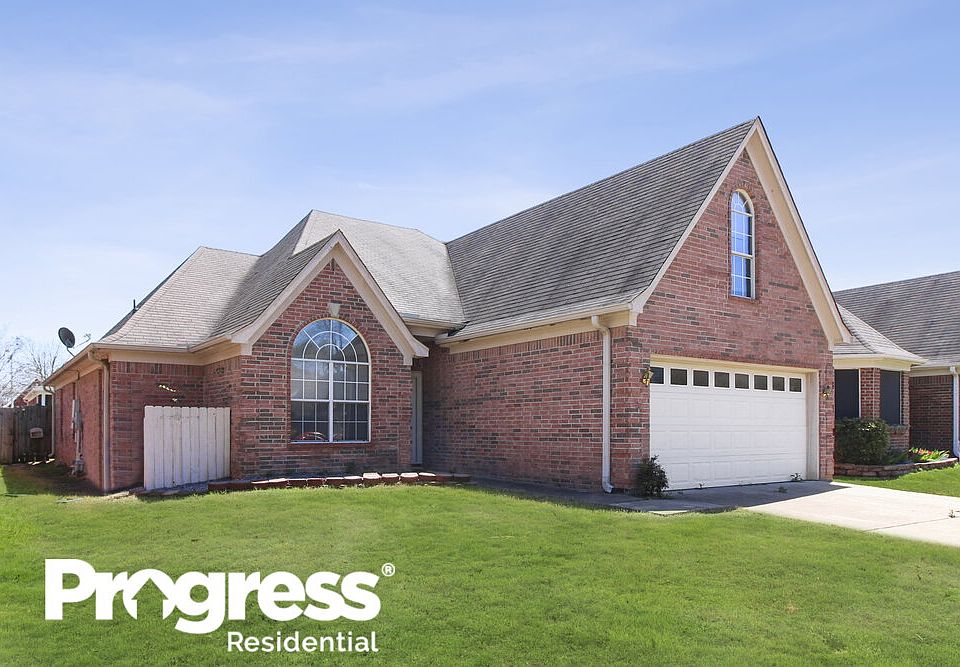 2nd image of 8226 Regal Bend Dr