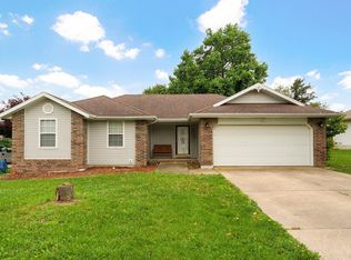 208 E Blue Jay St, Clever, MO 65631