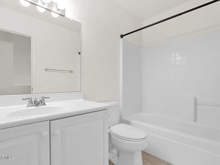 3415 E Menadota Dr — Photo 18