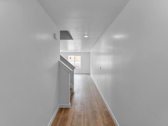 4th image of 2133 S Wolverine Way