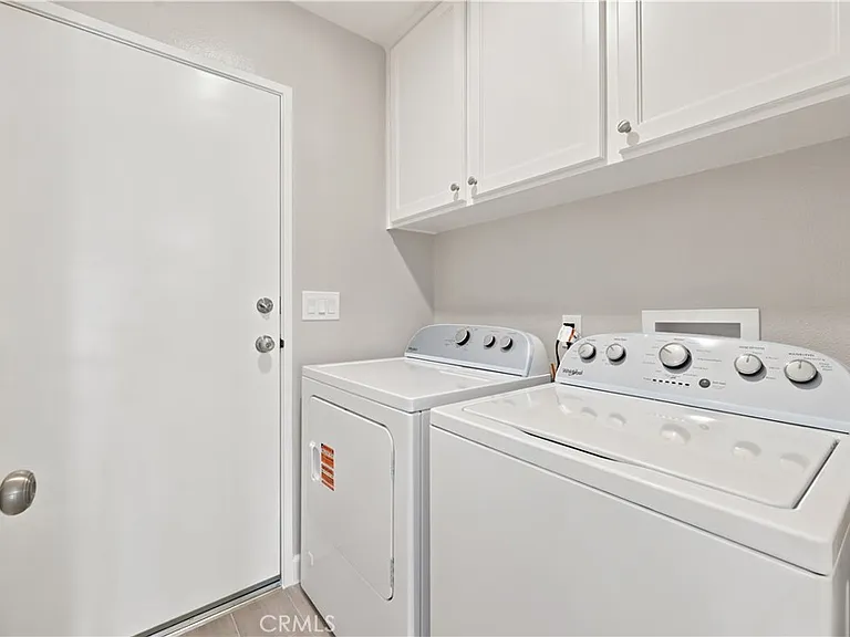 2396 Sunningdale Dr — Photo 23
