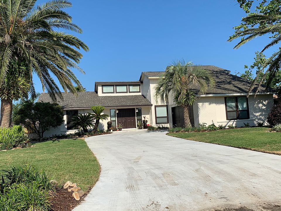 2nd image of 154 Candlewick Cir