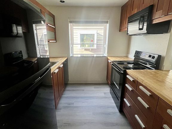 3rd image of 3438 I Street NE #P301