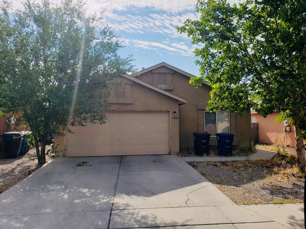 1828 Desert Breeze Dr SW