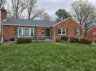 3919 N Chesterbrook Rd, Arlington, VA 22207