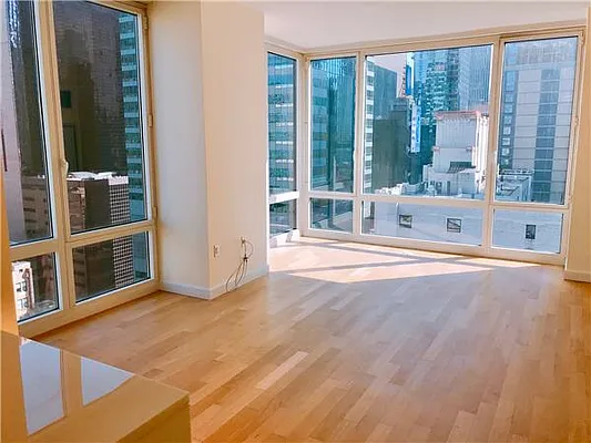 Rented by RELO REDAC INC. | media 22