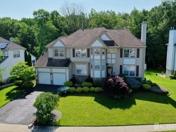 53 Kirschman Dr, Matawan, NJ 07747