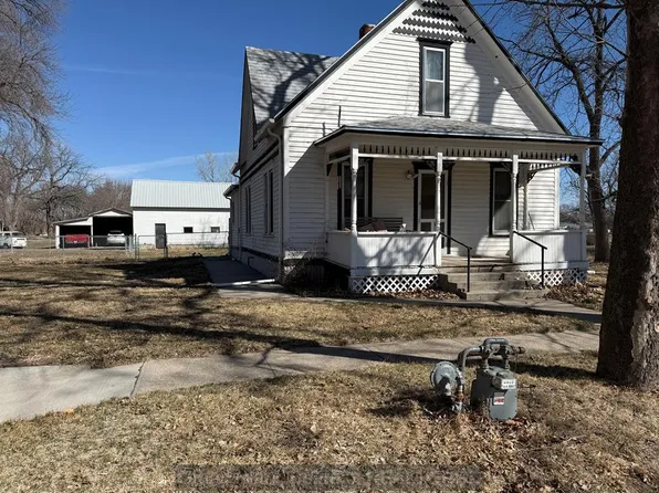 410 Roger Welsch Ave E, Dannebrog, NE 68831
