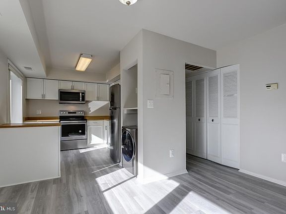 3rd image of 3222 S 28th St APT 201