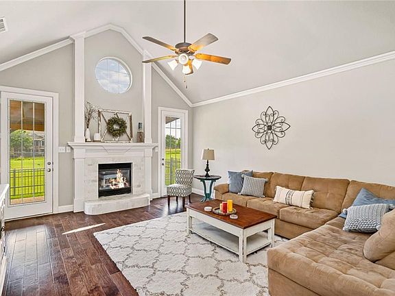 4th image of 2312 Stone Creek Dr