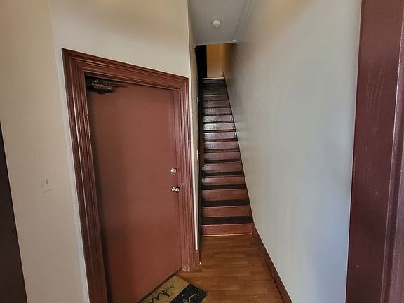 2nd image of 324 N Preston St APT 2