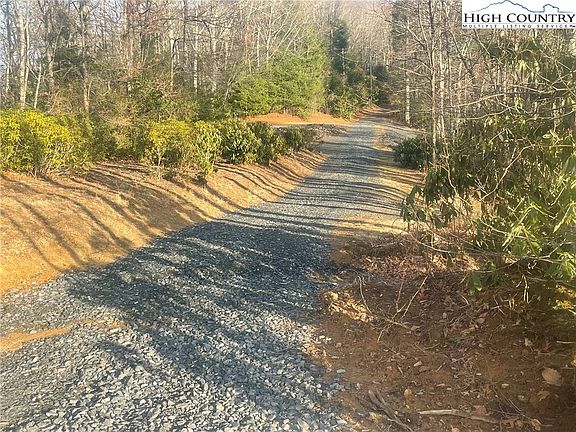 4th image of 42 Sharpes Mountain Lane