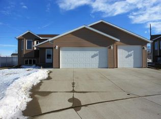 53 McGinnis Way, Lincoln, ND 58504