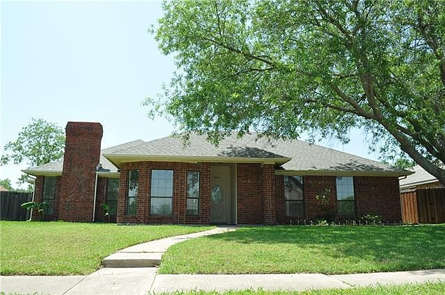 1st image of 4007 Blossom Dr