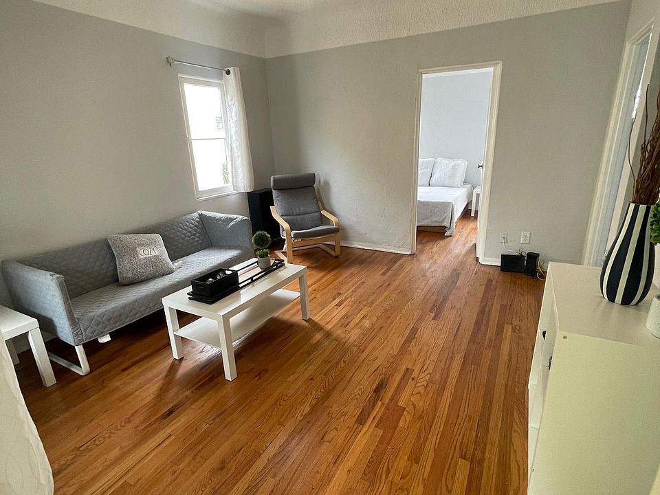 1st image of 625 N Orange Dr #10