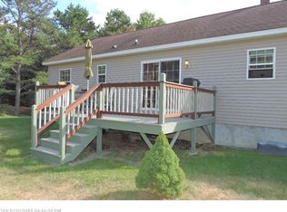 21 Sandy Acres Dr, Topsham, ME 04086