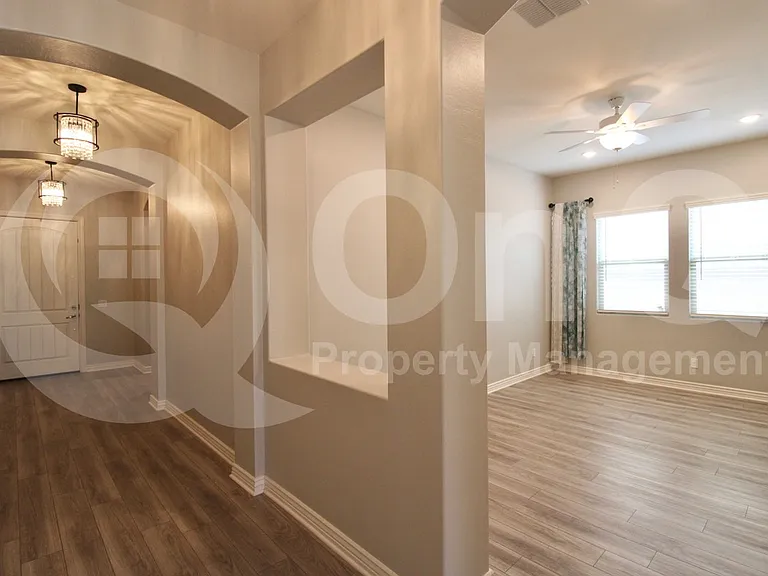 15078 W Roosevelt St — Photo 10