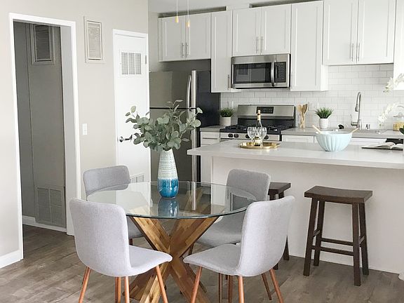 Photo 3 (2 bed_1 bath)_05202023