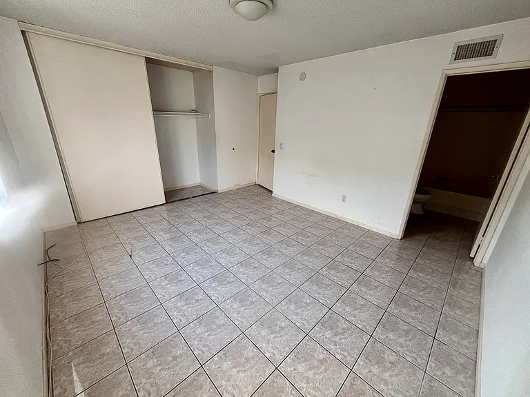 2346 Seabright Ave — Photo 12