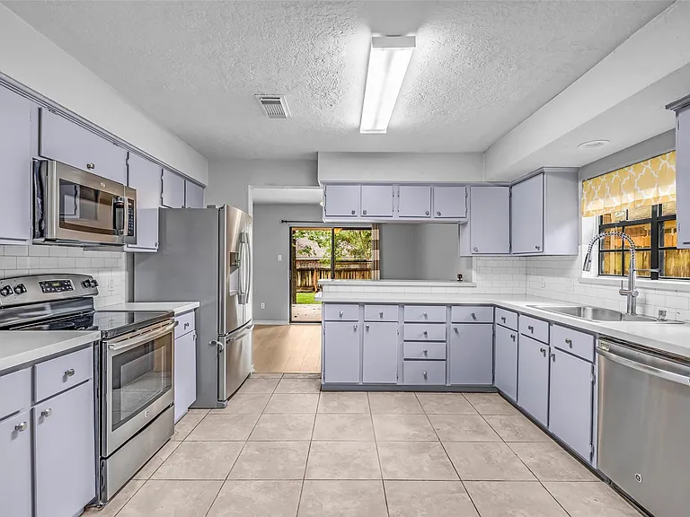 12303 Longfellow Dr — Photo 8