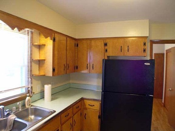 3rd image of 155 Massanutten St