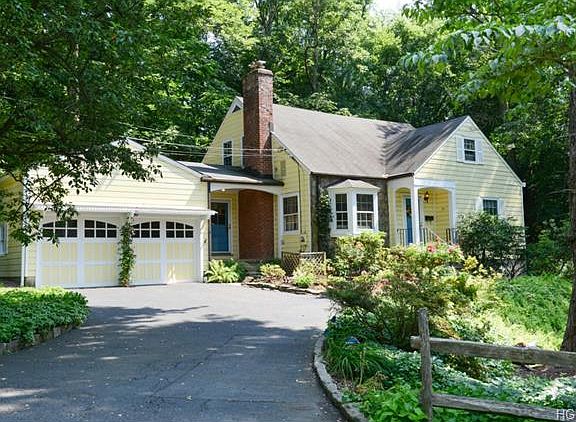 2nd image of 34 Charlotte Pl