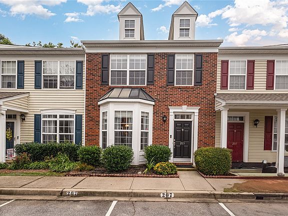 2nd image of 205 Bedwin Ct