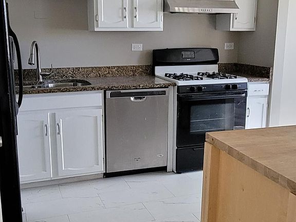 5th image of 601 Stone Circle Ct Unit Z1