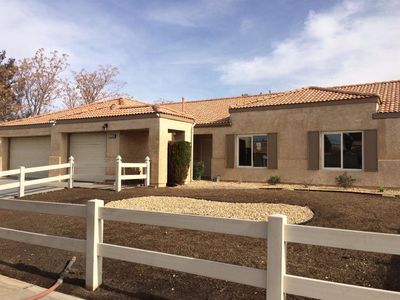 12345 Stillwater Dr, Victorville, CA, 92395