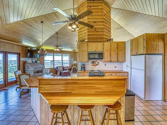 4th image of 13949 Bear Creek Dr