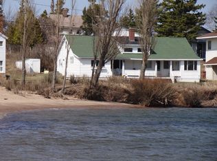 147 E North St, Eagle Harbor, MI 49950