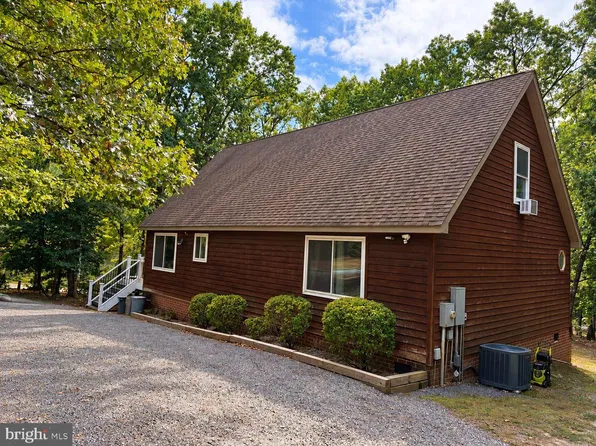 430 Elaines Rd, Bracey, VA 23919